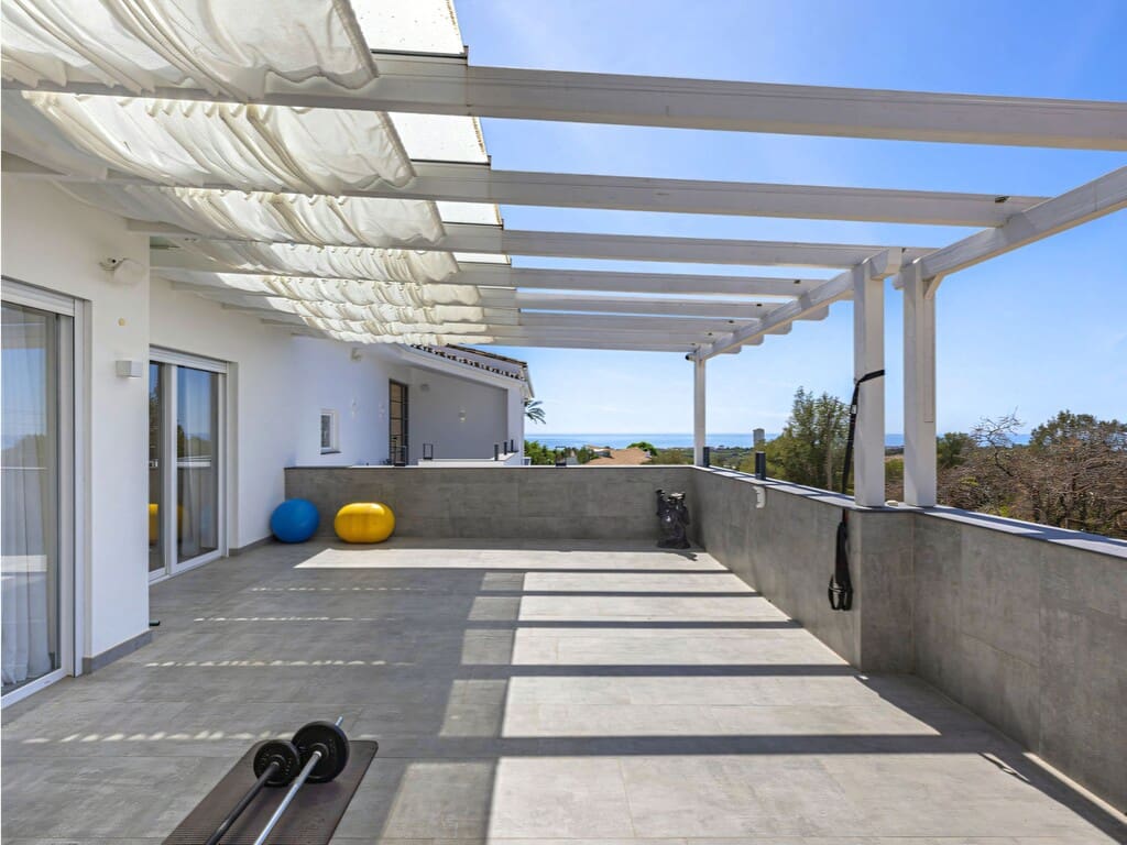 7 sypialnia Willa na sprzedaż w Elviria z basenem garażem - 4 200 000 € (Ref: 10027820)