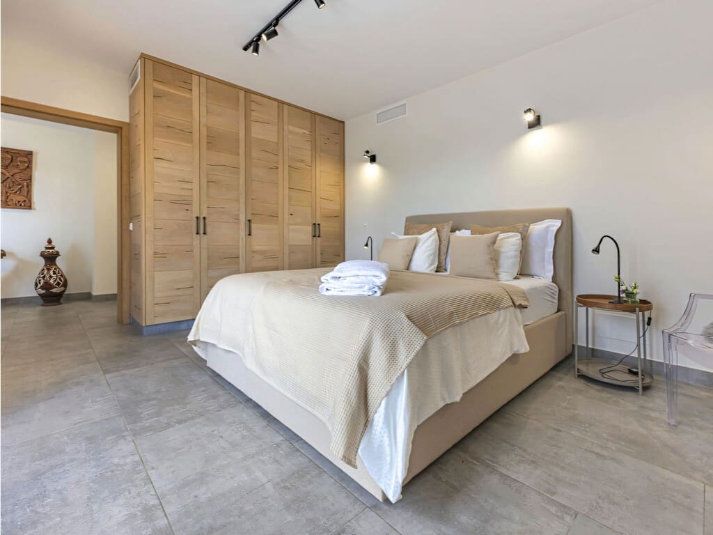 7 sypialnia Willa na sprzedaż w Elviria z basenem garażem - 4 200 000 € (Ref: 10027820)