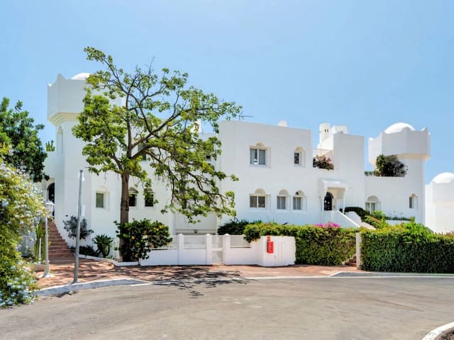 3 quarto Penthouse para venda em Marbella com piscina garagem - 2 595 000 € (Ref: 10030144)