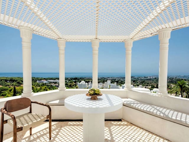 3 quarto Penthouse para venda em Marbella com piscina garagem - 2 595 000 € (Ref: 10030144)