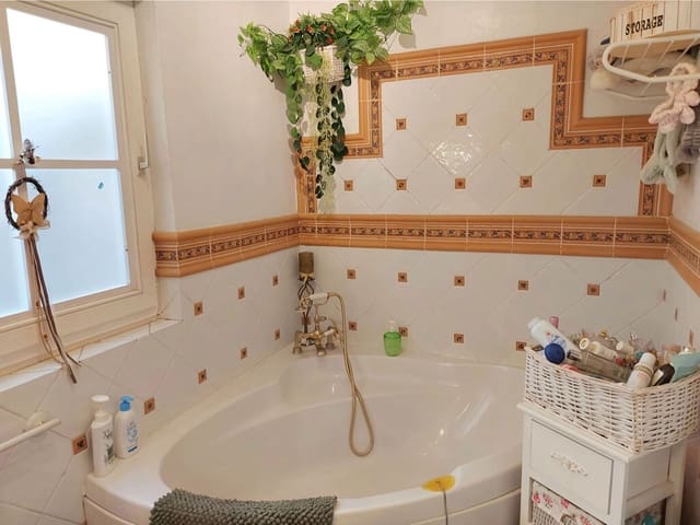 2 Zimmer Villa zu verkaufen in Benahavís mit Garage - 795.000 € (Ref: 10031561)