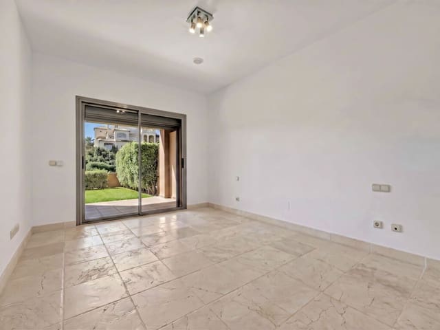 2 makuuhuone Huoneisto myytävänä paikassa Atalaya-Isdabe, Estepona mukana uima-altaan 
autotalli - 510 000 € (Ref: 10033528)