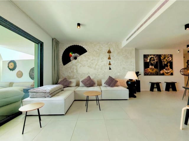2 makuuhuone Huoneisto myytävänä paikassa La Cala de Mijas, Mijas mukana uima-altaan 
autotalli - 525 000 € (Ref: 10033530)