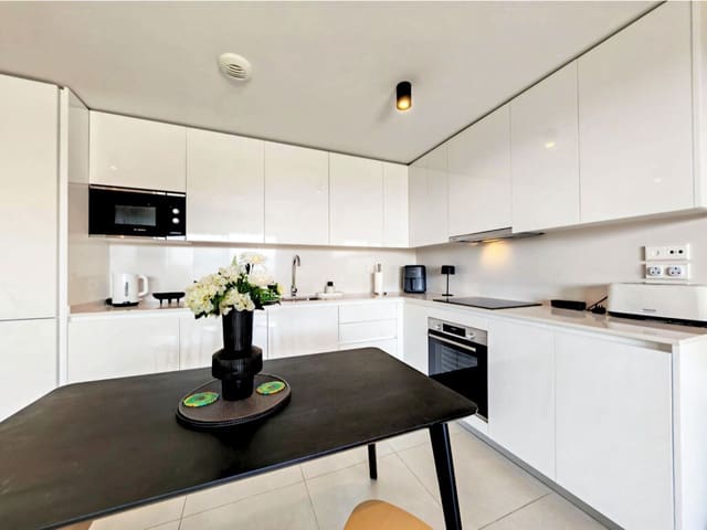 2 makuuhuone Huoneisto myytävänä paikassa La Cala de Mijas, Mijas mukana uima-altaan 
autotalli - 525 000 € (Ref: 10033530)
