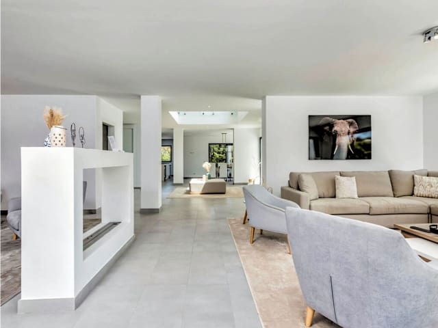 4 Zimmer Villa zu verkaufen in Calahonda, Mijas mit Pool Garage - 1.700.000 € (Ref: 10034982)