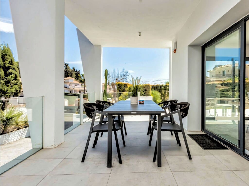 4 quarto Moradia para venda em Calahonda com piscina garagem - 1 700 000 € (Ref: 10034982)