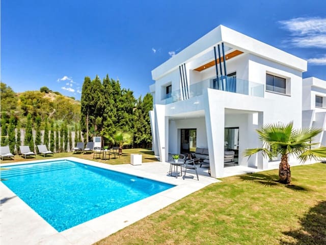 4 Zimmer Villa zu verkaufen in Calahonda, Mijas mit Pool Garage - 1.700.000 € (Ref: 10034982)