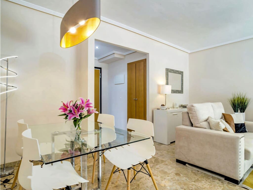 Apartamento de 2 habitaciones en New Golden Mile en venta con piscina garaje - 345.000 € (Ref: 10037047)