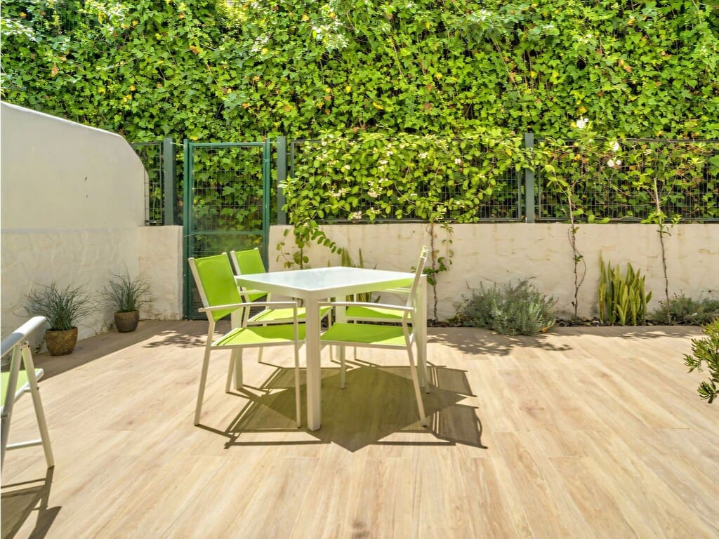 Apartamento de 2 habitaciones en New Golden Mile en venta con piscina garaje - 345.000 € (Ref: 10037047)