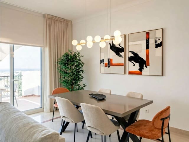 2 chambre Penthouse à vendre à Benahavís avec piscine garage - 720 000 € (Ref: 10038684)