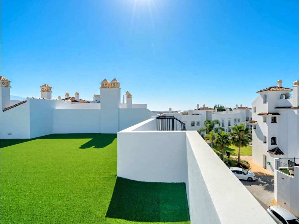 2 chambre Penthouse à vendre à Benahavis avec piscine garage - 720 000 € (Ref: 10038684)