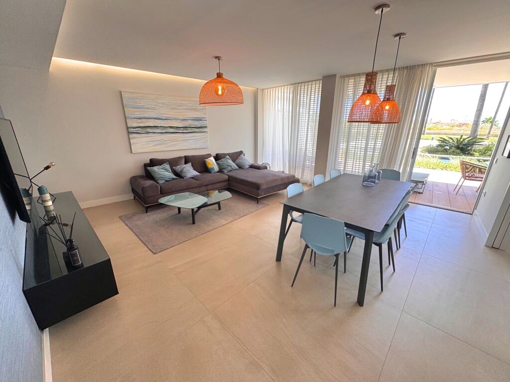 2 Zimmer Apartment zu verkaufen in Estepona mit Pool Garage - 898.000 € (Ref: 10040693)