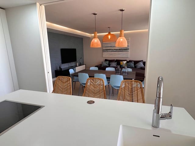 2 Zimmer Apartment zu verkaufen in Estepona mit Pool Garage - 898.000 € (Ref: 10040693)