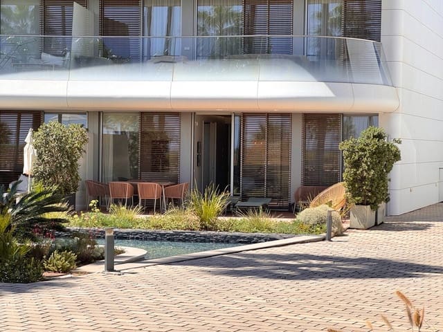 2 Zimmer Apartment zu verkaufen in Estepona mit Pool Garage - 898.000 € (Ref: 10040693)