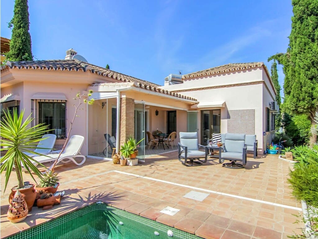 2 quarto Moradia para venda em Fuengirola com piscina garagem - 799 000 € (Ref: 10040695)