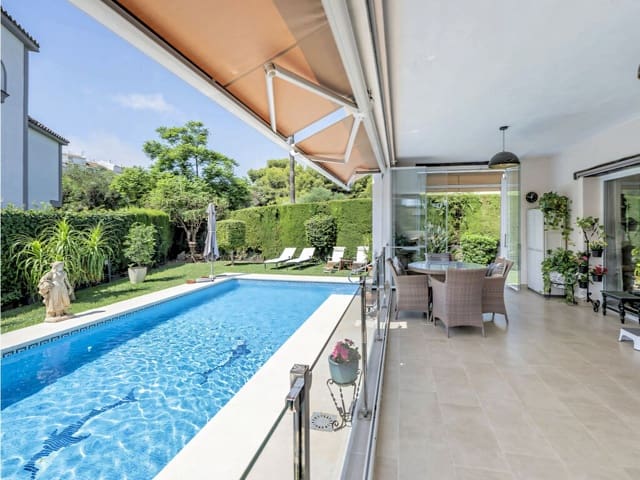 4 bedroom Villa for sale in Mijas Costa, Mijas with pool garage - € 1,295,000 (Ref: 10042621)