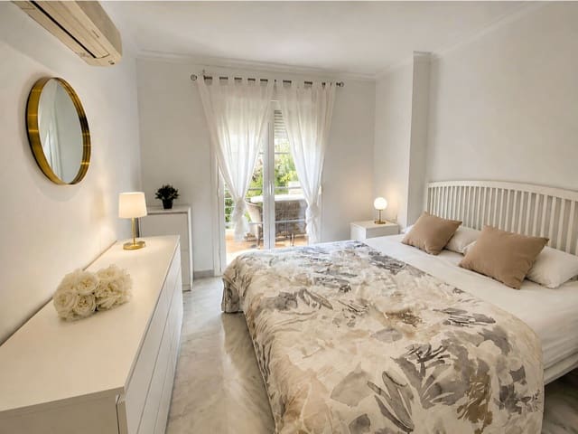 2 bedroom Apartment for sale in Nueva Andalucia, Marbella with pool garage - € 525,000 (Ref: 10042622)