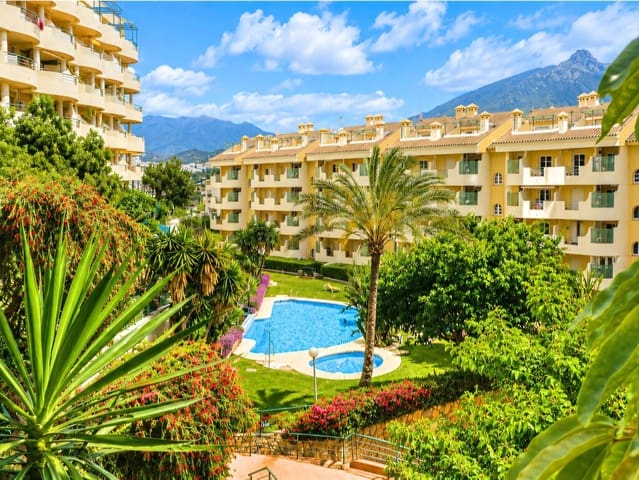 2 bedroom Apartment for sale in Nueva Andalucia, Marbella with pool garage - € 525,000 (Ref: 10042622)