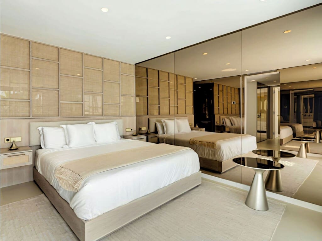 4 bedroom Penthouse for sale in Golden Mile with pool garage - € 7,895,000 (Ref: 10044599)