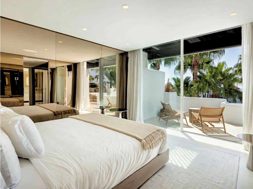 4 bedroom Penthouse for sale in Golden Mile with pool garage - € 7,895,000 (Ref: 10044599)