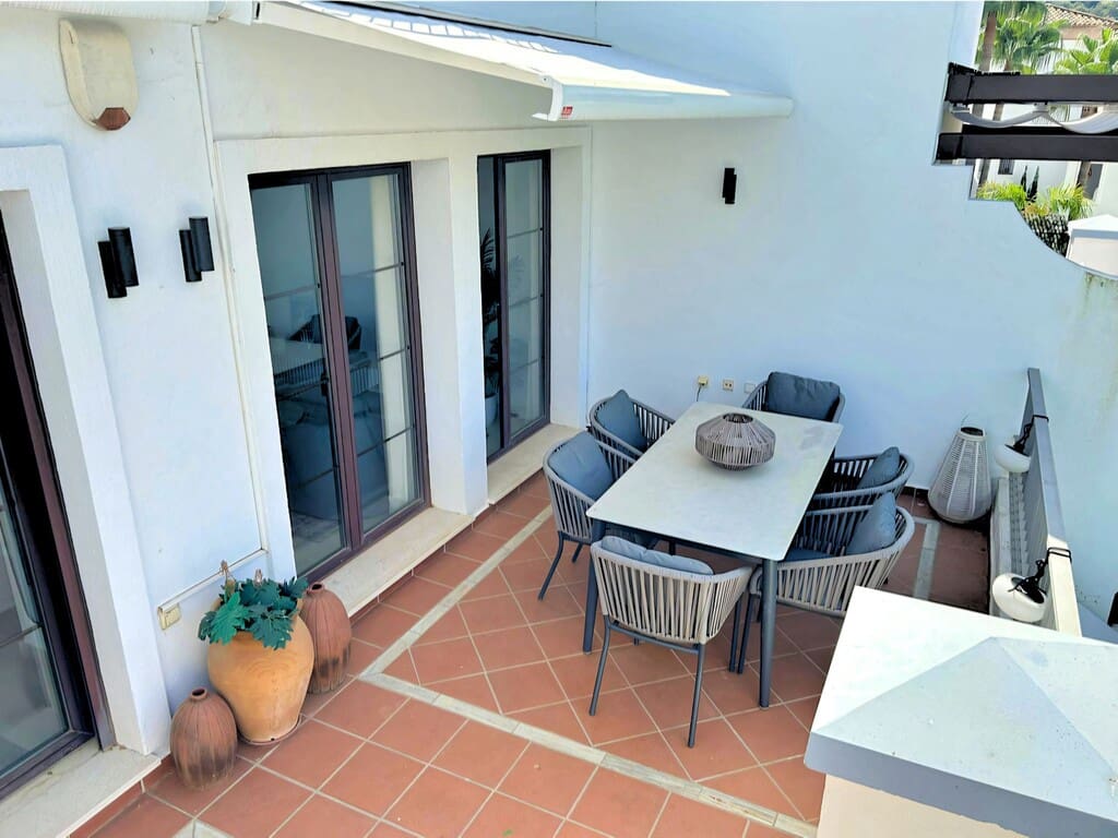 2 bedroom Penthouse for sale in Los Arqueros with pool garage - € 499,000 (Ref: 10044600)