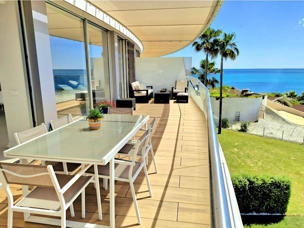 3 makuuhuone Huoneisto myytävänä paikassa Estepona mukana uima-altaan 
autotalli - 1 295 000 € (Ref: 10044601)