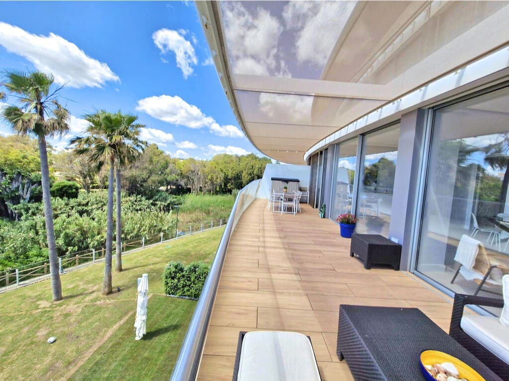 3 makuuhuone Huoneisto myytävänä paikassa Estepona mukana uima-altaan 
autotalli - 1 295 000 € (Ref: 10044601)