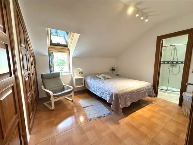 2 bedroom Penthouse for sale in Fuengirola - € 420,000 (Ref: 10046947)