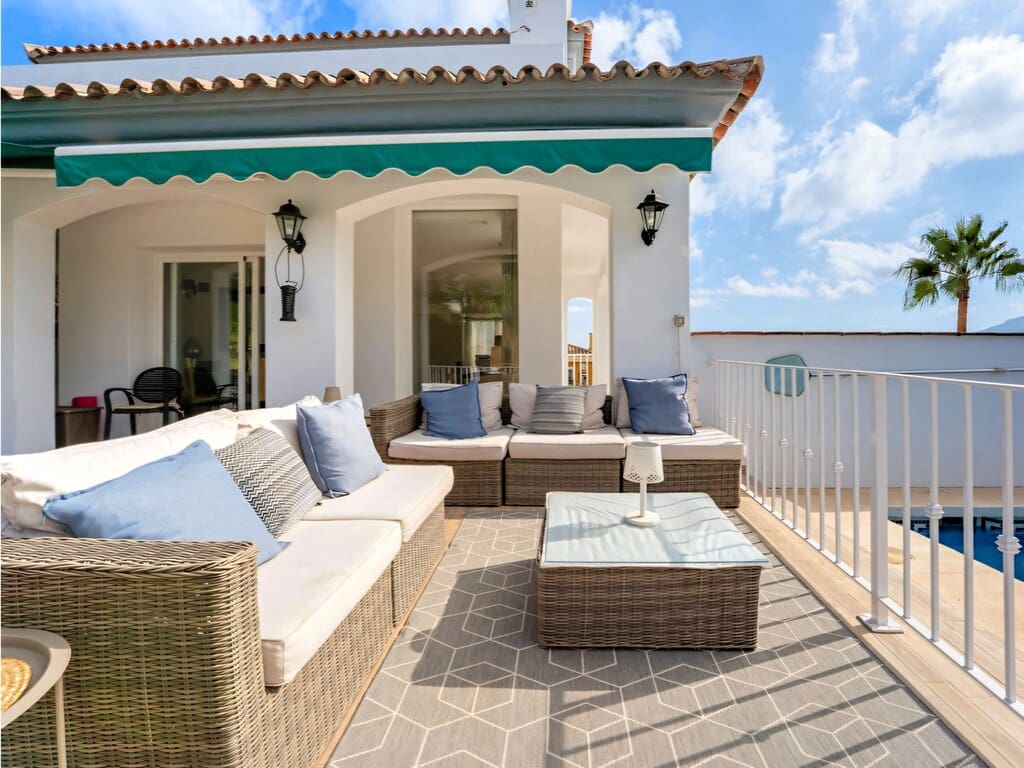 4 soveværelse Villa til salg i Coin med swimmingpool garage - € 549.000 (Ref: 10048852)