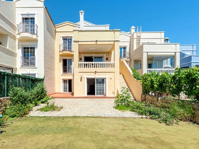 5 bedroom Townhouse for sale in Estepona with pool garage - € 1,400,000 (Ref: 10048854)