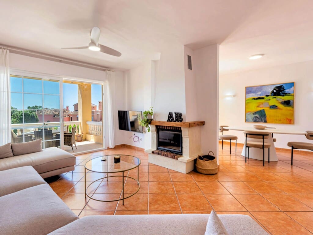 5 bedroom Townhouse for sale in Estepona with pool garage - € 1,400,000 (Ref: 10048854)