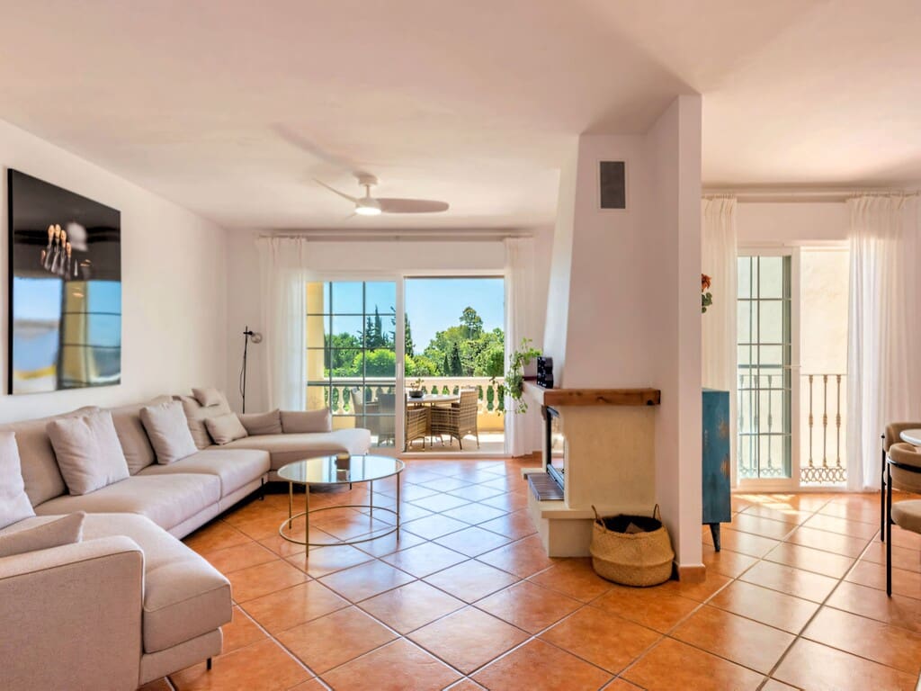 5 bedroom Townhouse for sale in Estepona with pool garage - € 1,400,000 (Ref: 10048854)