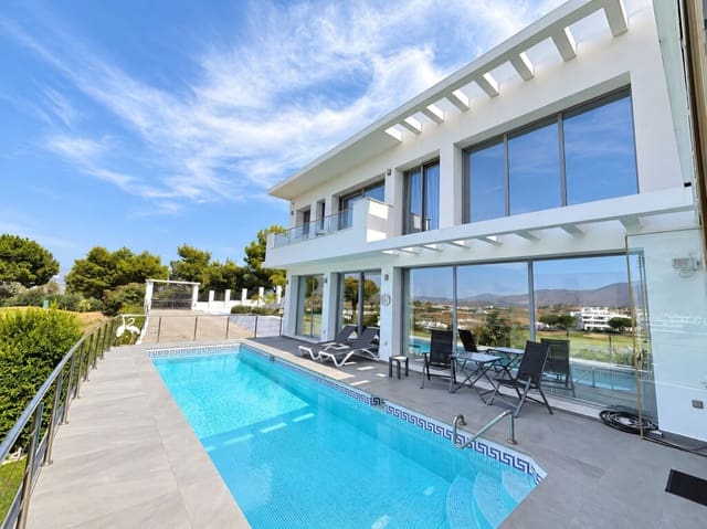 Villa for sale in La Cala de Mijas, Mijas with pool garage - € 1,850,000 (Ref: 10054815)