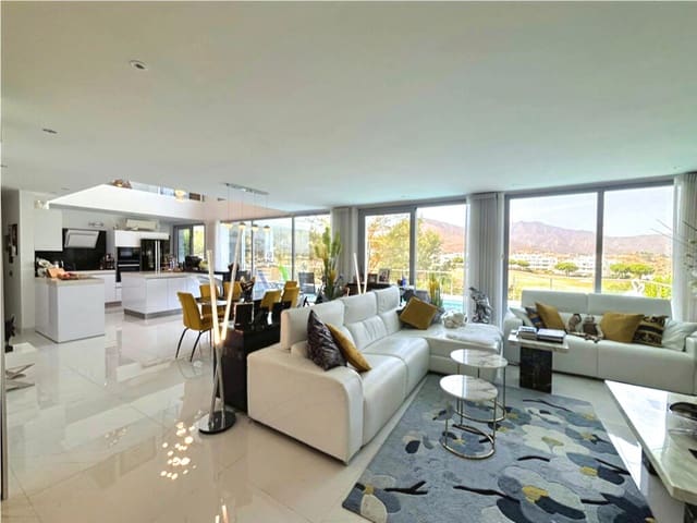 Villa for sale in La Cala de Mijas, Mijas with pool garage - € 1,850,000 (Ref: 10054815)