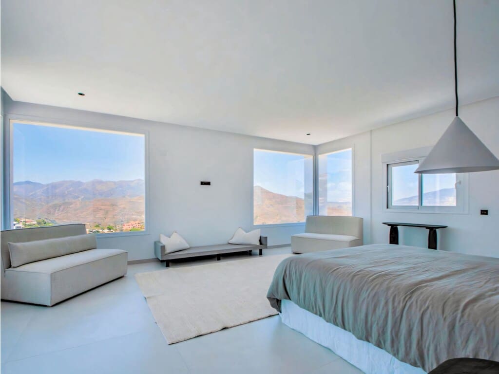 4 slaapkamer Villa te koop in La Mairena met zwembad garage - € 1.980.000 (Ref: 10054816)