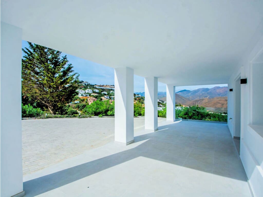 4 slaapkamer Villa te koop in La Mairena met zwembad garage - € 1.980.000 (Ref: 10054816)