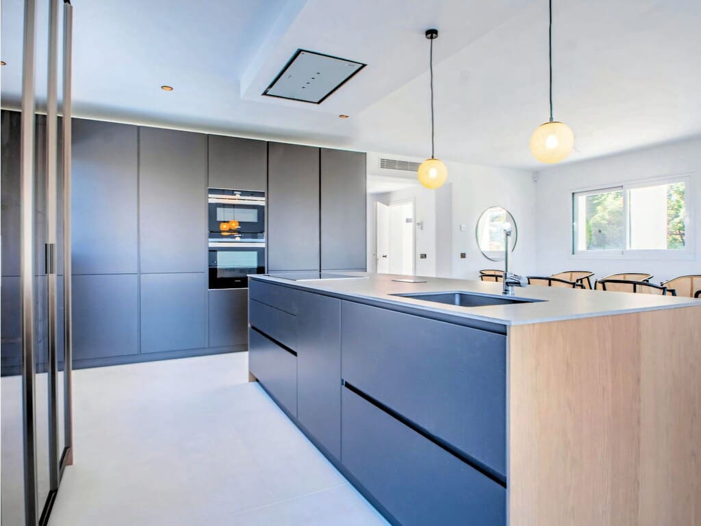 4 slaapkamer Villa te koop in La Mairena met zwembad garage - € 1.980.000 (Ref: 10054816)