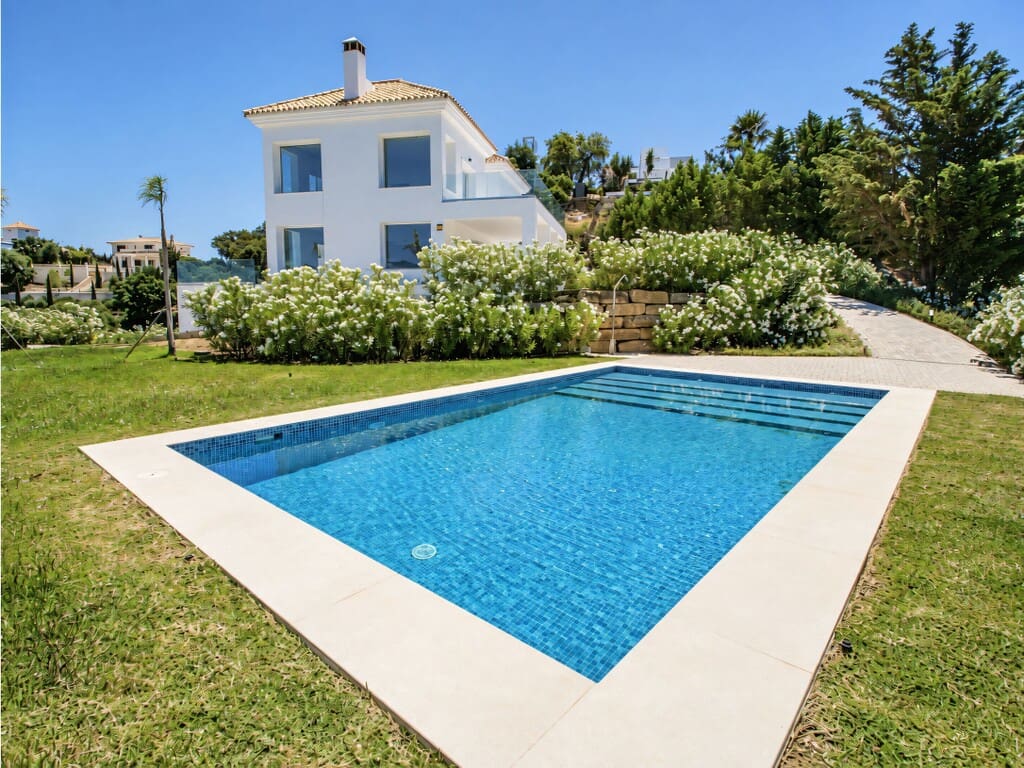 4 slaapkamer Villa te koop in La Mairena met zwembad garage - € 1.980.000 (Ref: 10054816)