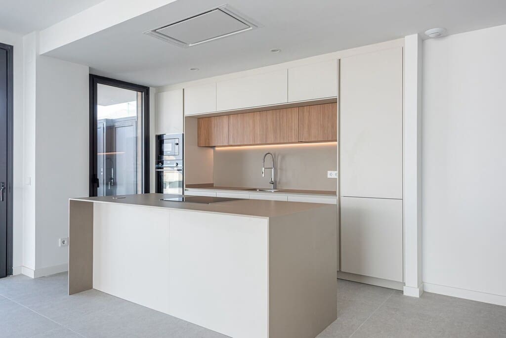 2 Zimmer Apartment zu verkaufen in Fuengirola mit Pool Garage - 599.000 € (Ref: 10061353)