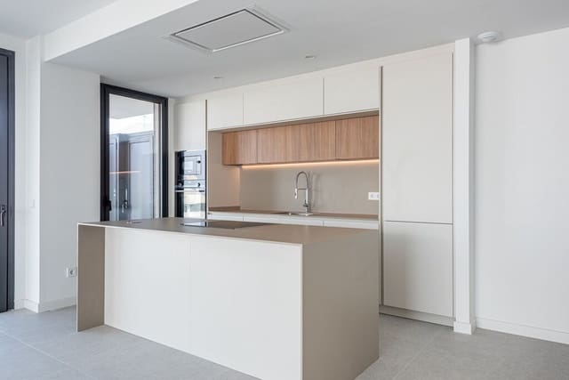 2 Zimmer Apartment zu verkaufen in Fuengirola mit Pool Garage - 599.000 € (Ref: 10061353)
