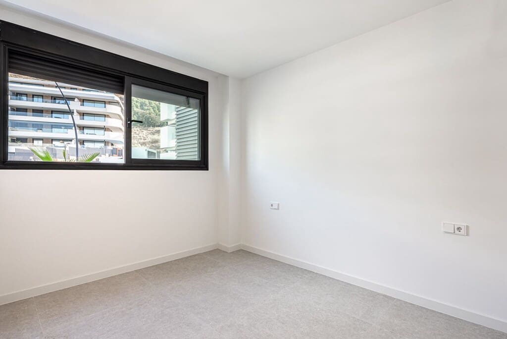 2 Zimmer Apartment zu verkaufen in Fuengirola mit Pool Garage - 599.000 € (Ref: 10061353)
