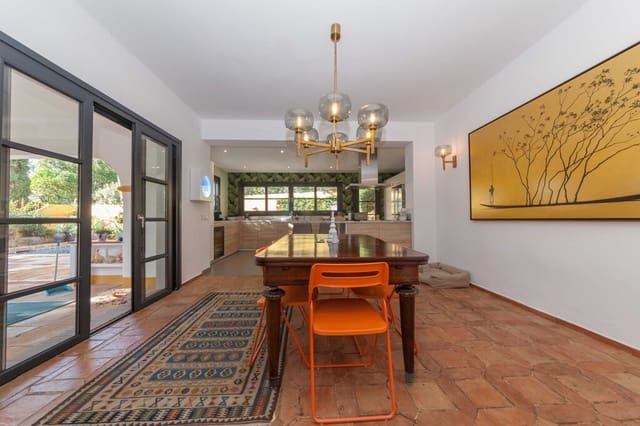 3 soverom Villa til leie i San Pedro de Alcantara, Marbella med svømmebasseng garasje - € 6 500 (Ref: 10063876)