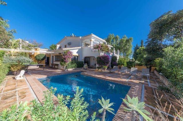 3 soverom Villa til leie i San Pedro de Alcantara, Marbella med svømmebasseng garasje - € 6 500 (Ref: 10063876)