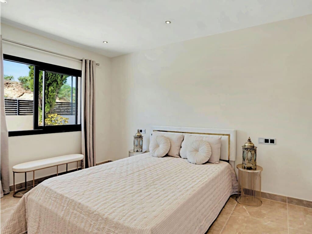 4 slaapkamer Villa te koop in Mijas Costa met zwembad garage - € 1.599.000 (Ref: 10063877)