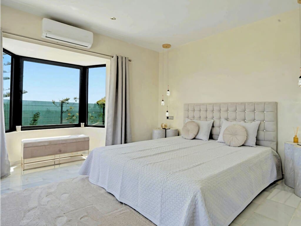 4 slaapkamer Villa te koop in Mijas Costa met zwembad garage - € 1.599.000 (Ref: 10063877)
