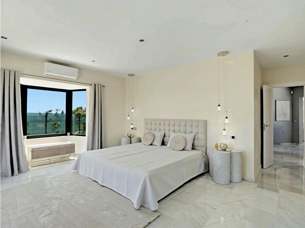 4 slaapkamer Villa te koop in Mijas Costa met zwembad garage - € 1.599.000 (Ref: 10063877)