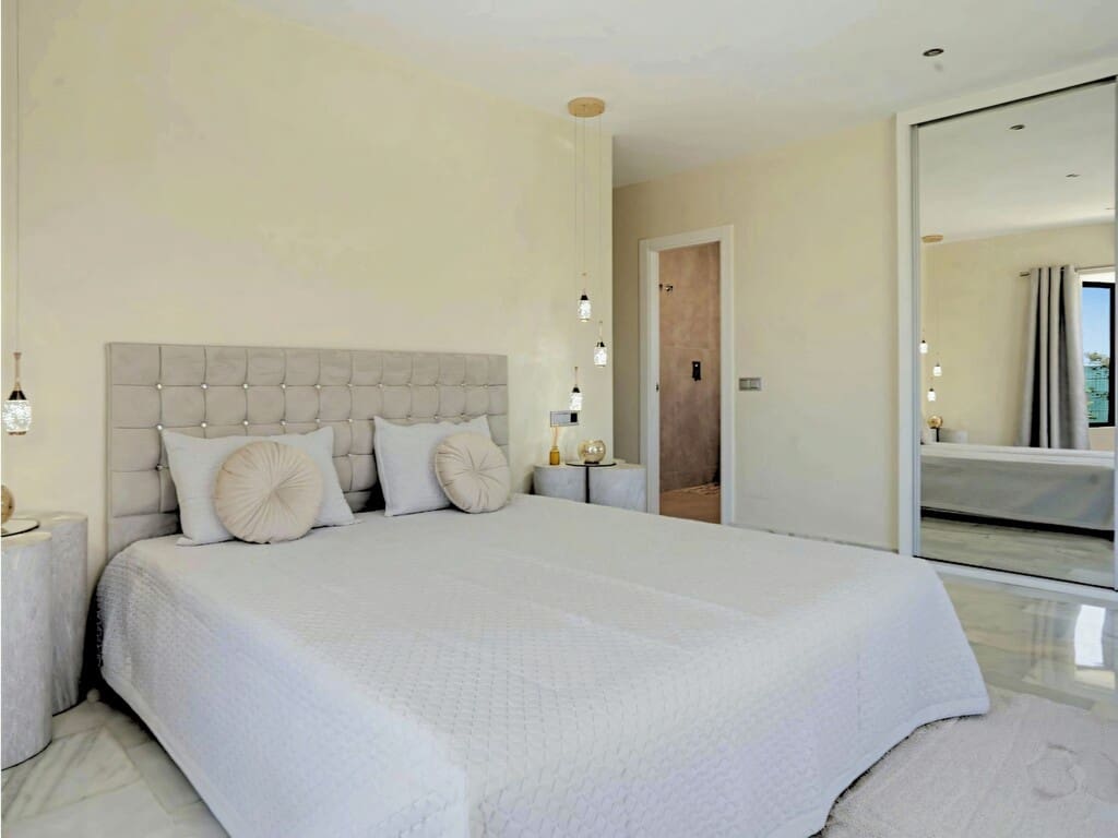 4 slaapkamer Villa te koop in Mijas Costa met zwembad garage - € 1.599.000 (Ref: 10063877)