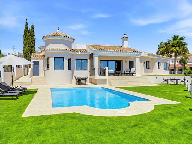 4 slaapkamer Villa te koop in Mijas Costa, Mijas met zwembad garage - € 1.599.000 (Ref: 10063877)