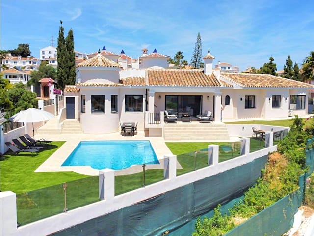 4 slaapkamer Villa te koop in Mijas Costa, Mijas met zwembad garage - € 1.599.000 (Ref: 10063877)