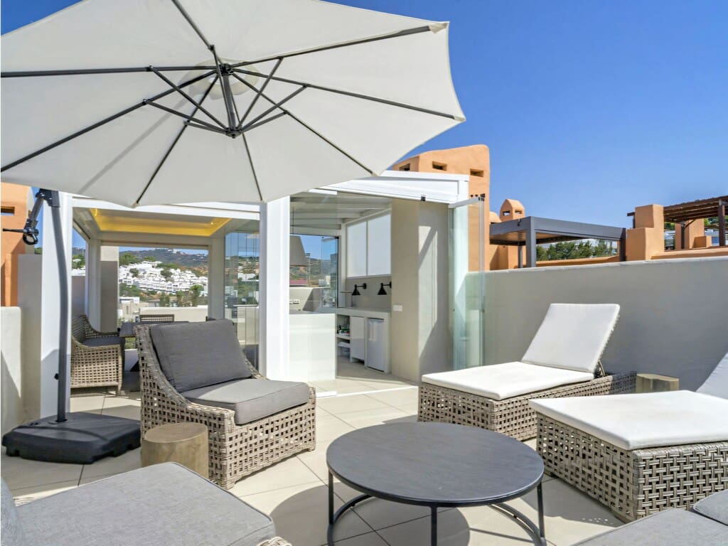 4 soveværelse Byhus til salg i Marbella med swimmingpool garage - € 660.000 (Ref: 10067170)